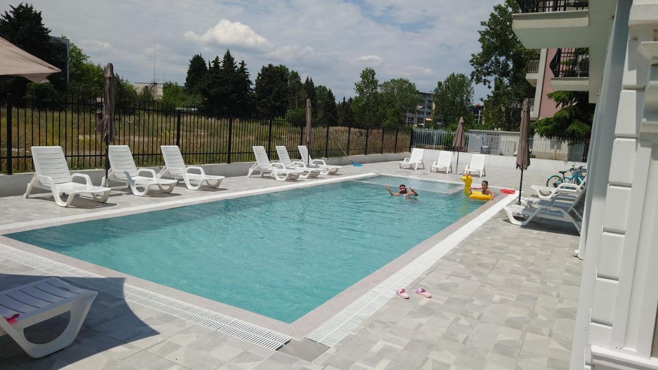 Riverside Vip Аpartments Aparthotel Napospart Kültér fotó